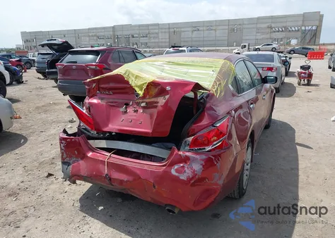 2015 Nissan Altima 2.5 S z USA, uszkodzony, nr VIN 1N4AL3AP5FC184714